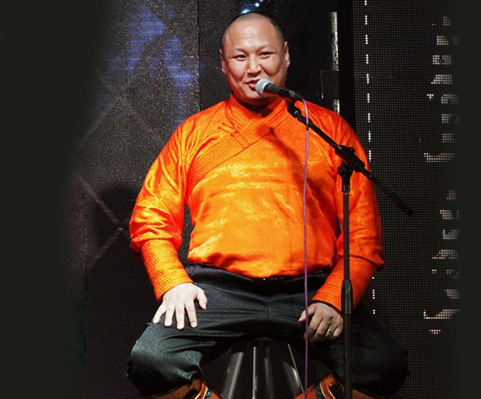 Дуучин Т.Дэлгэрмөрөн сэтгүүлчидтэй уулзаж мэдээлэл хүргэнэ